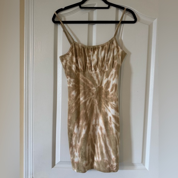 Forever 21 Beige and Cream Strappy Dress - Picture 1 of 4
